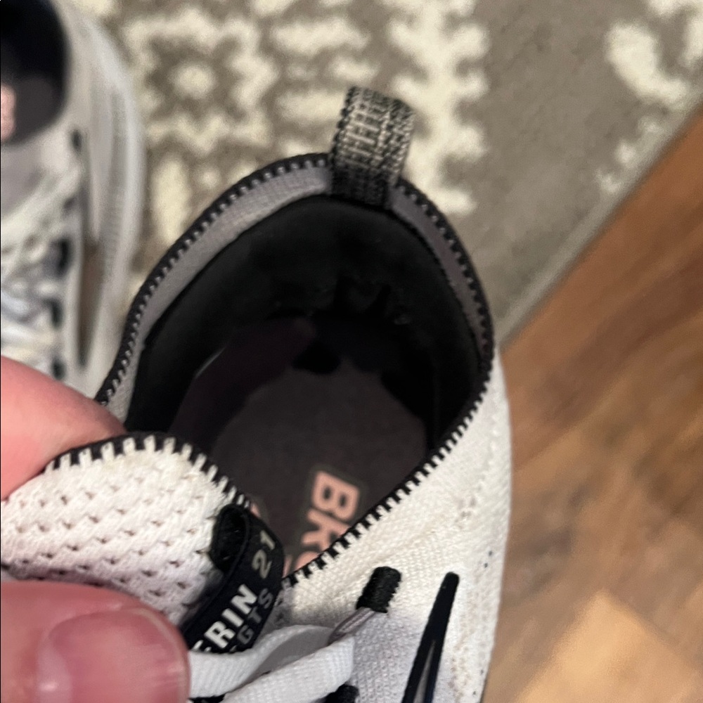 Brooks White and Black Athletic Sneakers, Glycerin GTS - Picture 6 of 12